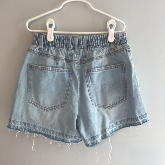 NWT! Zara denim shorts - Picture 2 of 4